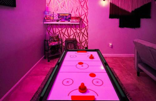 Lux Designer Home with Gaming Rm - Foto 27