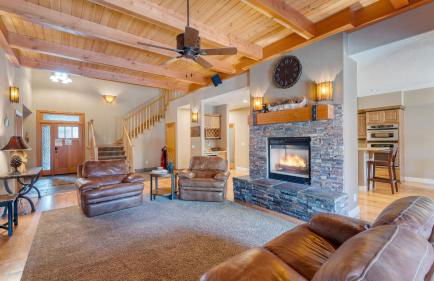 Luxe All-season Retreat by Avantstay Prime Location, Near Skiing - Foto 5