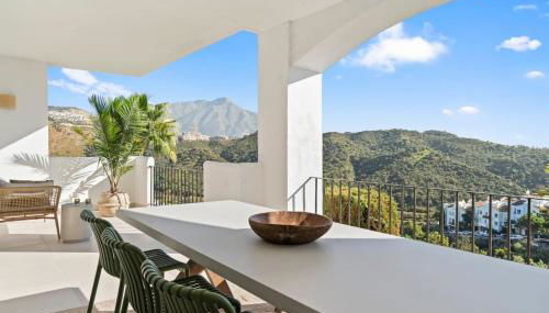 3 Bedroom Apartment with Mountain Views - La Quinta, Benahavís - Photo 2