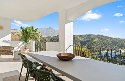 3 Bedroom Apartment with Mountain Views - La Quinta, Benahavís - Photo 2