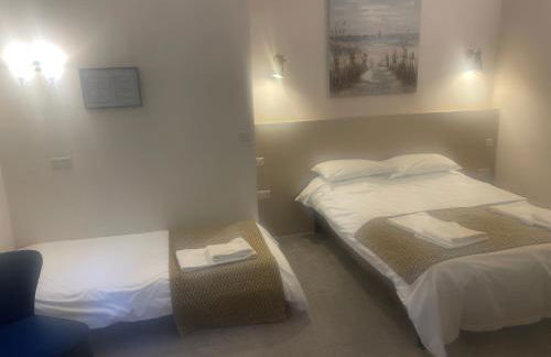 The Old Custom House - Photo 25