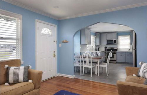 Island Time- beautifully renovated bay view home - Foto 2