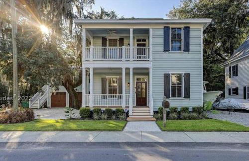 The Bluffton Village Home - 5 BR in Old Town w Carriage Home - Foto 1