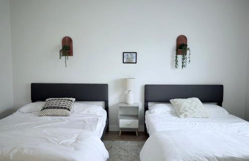 Modern Family Haven - Minutes from Disney Magic-OC - Foto 65