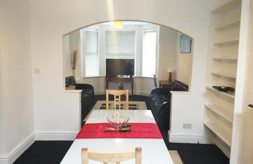 South Central Contractors Townhouse - Foto 1