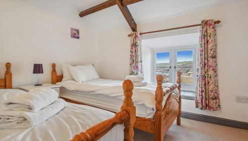 Private Getaway - Rural Charm - Photo 3, towels