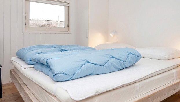 6 Person Holiday Home in Ebeltoft - Photo 2, Chambre