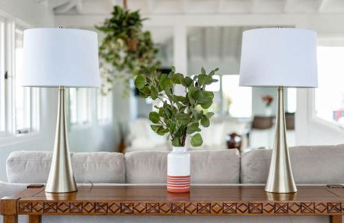 Blue Water View Condo in Prime Coastal Locale - Foto 13