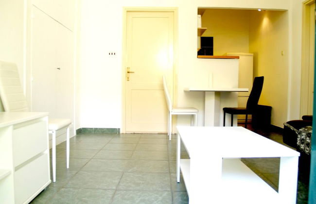 Step Away From The Beach 1-bedroom Apartment Lolov - Photo 14