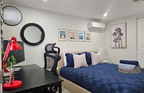 The Ruby - Hot Tub - King beds - Close to LMC - Foto 37