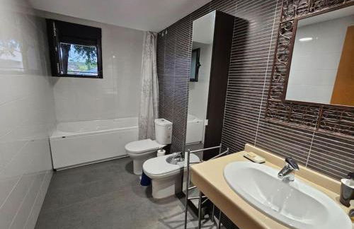 Lujoso apartamento con vistas al mar - Photo 10