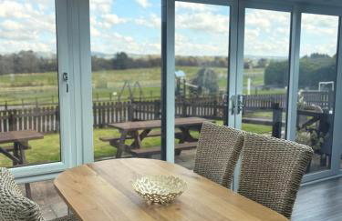 The Milking Parlour - Photo 14