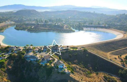 Stunning Panoramic Waterfront Pool Home Escape - Foto 61