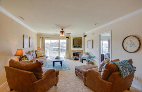 Lake Views and Pool Access Osage Beach Condo - Photo 1