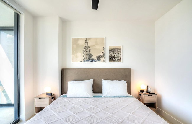 Apartment in New Luxury Condo in Downtown - Photo 9