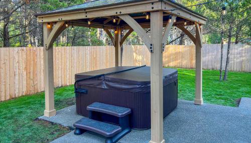 Beach Break Home with Hot Tub - Walk to Beach - Foto 3