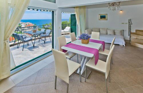 Island Hvar Seaside Villa Levanda with Beach, Pool & Seaview - Photo 2