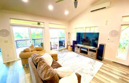 THE HONOMU HOUSE - Gorgeous, Spacious 4Bd2Ba Home near Waterfalls and Hilo, Sleeps 12! - Foto 4