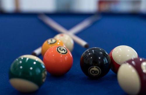 Chic 4BR Home Hot Tub Game Room - Foto 55