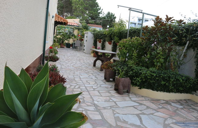 3 Bedroom Apartment in a Ground Floor of a Vila Wseparate Kitchen Living Room - Foto 44