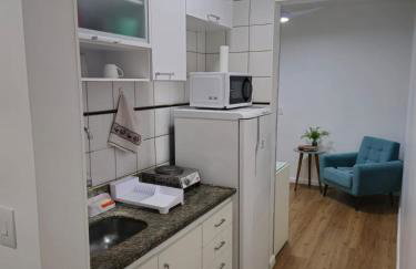 Apartamento aconchegante - Portaria 24 horas - Self Check-in - Bairro Sudoeste - Foto 13