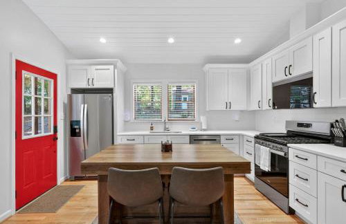 Cabin w River Access Fire Pit Grill WiFi & More - Foto 20