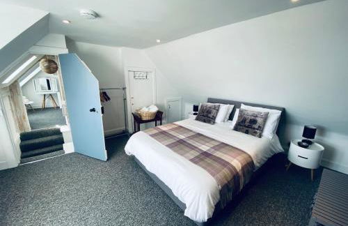 Driftwood - Photo 12