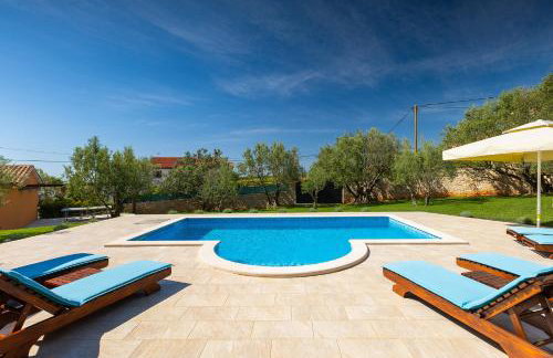 Villa Loverka near Pula only 3 km from the beach with sea view - Foto 2