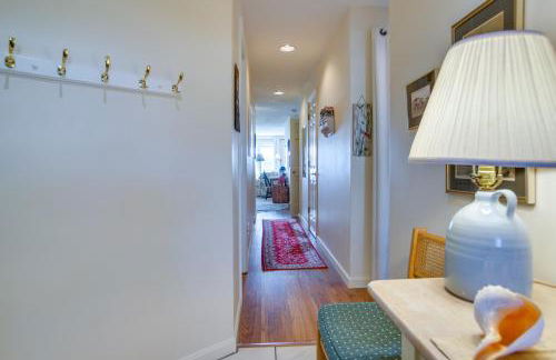 Breezy Oak Bluffs Condo - Steps to Inkwell Beach! - Foto 20