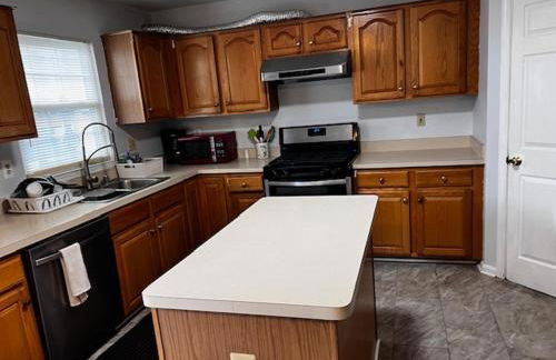 Cozy room and kitchen living room 7 minutes to IAD and DC area - Foto 6