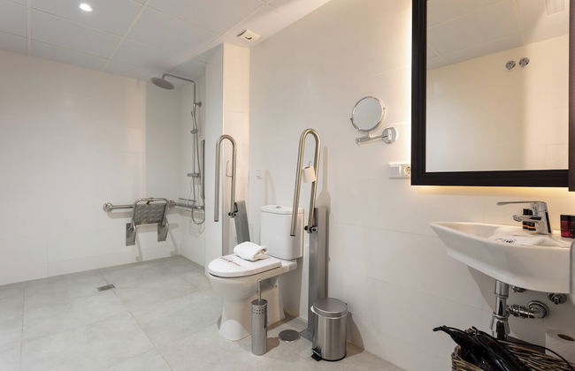 BIBO SUITES PLAZA NUEVA - Photo 53