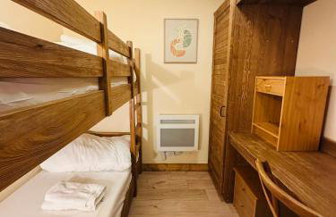 Appartements - PISCINE INTÉRIEURE Sauna - PARKING Privé Étage 1 - Centre Village - Résidence Cami Réal - avec LINGE et MÉNAGE de fin de Séjour Compris - Foto 6