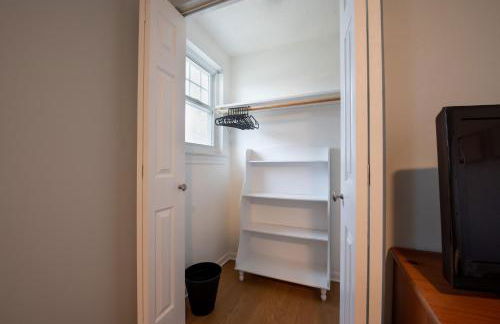 Cozy Condo in the Heart of Royal Oak - Photo 21