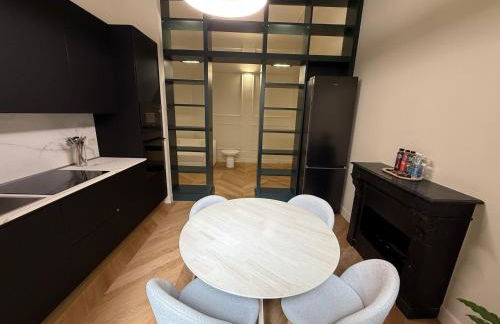 Elegante appartamento nel centro di Milano - Photo 11