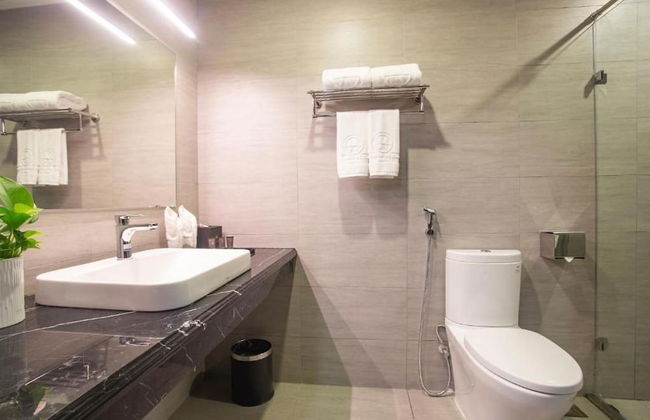 Western Boutique Hotel - Photo 11