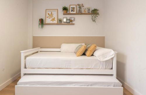 Arena Marina - Pool and relaxation near the airport - Foto 24