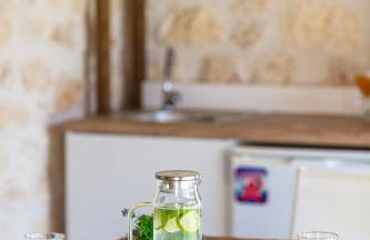 Saridakis Villa, Multi-Generational Escape & Pool, By ThinkVilla - Foto 10