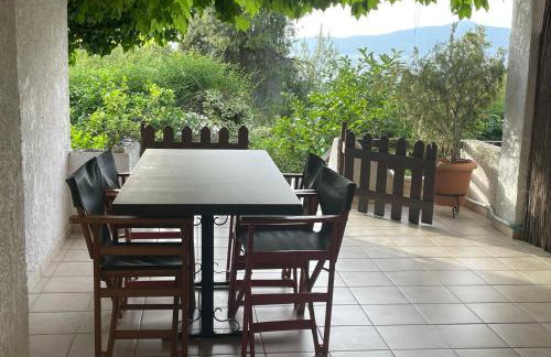 ILIOCHARI sea view apartments Oropos - Kalamos - Foto 60