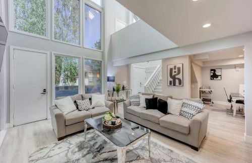 601-Lavish Family Home w AC & Patio near Meta & Stanford - Foto 1