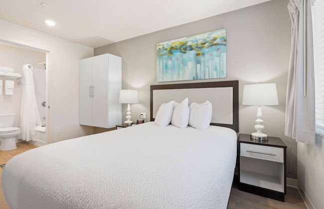 WaterWalk Extended Stay by Wyndham Kansas City - Overland Pk - Photo 15