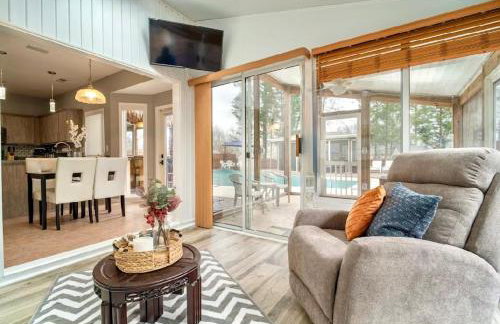 Tropical Oasis with Tiki Bar, Firepit, Seasonal Pool - Foto 8