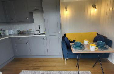 Cosy Hut Immersed in Nature with Private Hot Tub - Foto 35