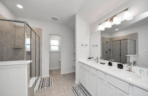 3BR Corporate & Family Getaway Near katy Mills - Foto 5