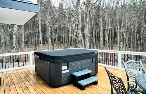 Catskills Escape Hot Tub Massage Chairs & Games - Foto 47