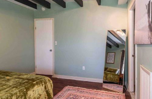 1918 Duplex with Character City Center - Foto 12