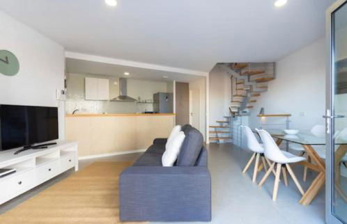 Modern seafront flat with a private garage - Foto 4