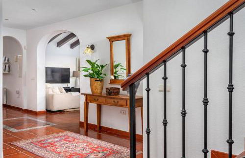 Urb Villa with pool by Costarentals- Ref 139 - Photo 34