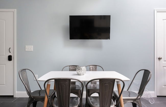 Giles Ave 6 Bedroom Gem - Foto 12