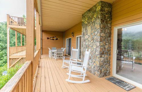 Condo with Stunning Mountain and 6th Green views near Harrahs Cherokee Bryson City - Foto 25