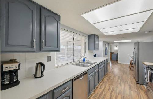 Luxury Retreat in Carrollton - Pool Patio & More - Foto 5